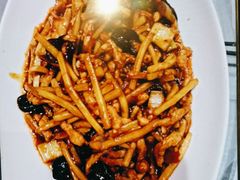 -辛香味烧鱼馆·非遗技艺·排骨红烧肉(光谷医药园店)