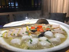 -黄泥岗·地道湖北菜(奥特莱斯店)