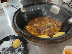 -粘豆包柴火铁锅炖