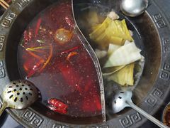 -重庆故事姊妹老火锅(财经学院店)