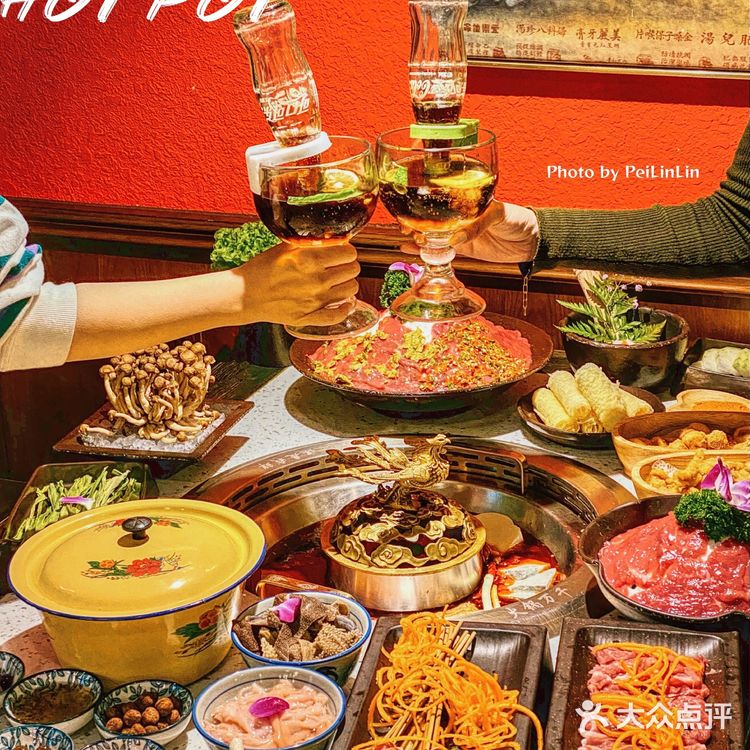 天津探店✨甜品免费无限吃❗️这家民国风火锅店超爱❗️