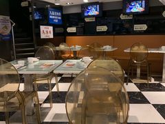 -新大咀港式茶餐厅(宝山万达店)