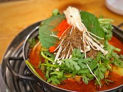土豆排骨火锅-喇喇排骨火锅·传统韩式脊骨汤(望京西园总店)