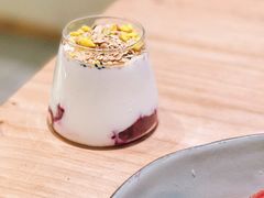 红心燕麦脆思慕雪-上芽食集(德思勤店)