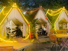 -荒野生存城市露营小酒馆(广东国际大厦店)