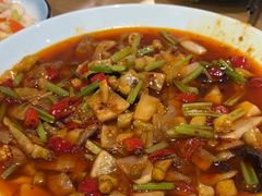 -严记小天府酸菜鱼(西四路店)