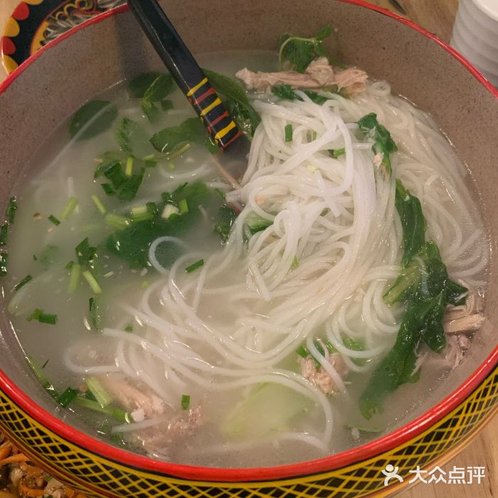 阿依云云南乌骨鸡米线图片