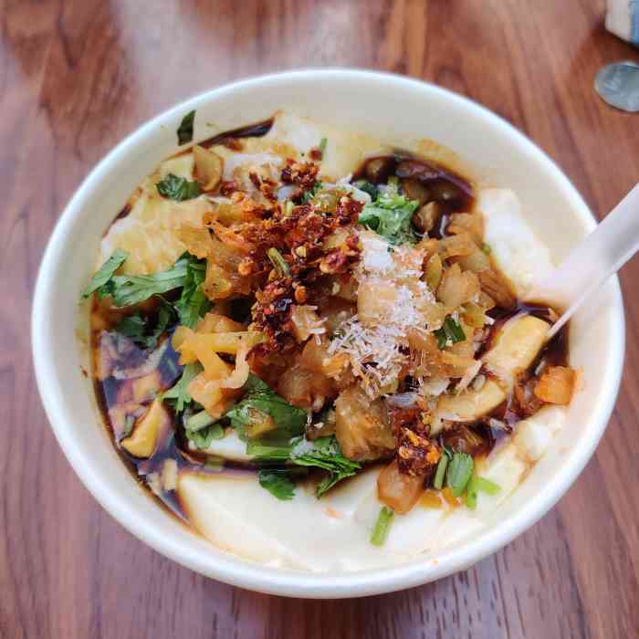 西施豆腐花-"今天难得开电动车接小孩,小家伙第一反应就.