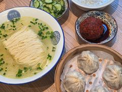 无锡小笼包-新万鑫银丝面·非遗无锡味(惠山古镇店)