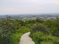 -鬼笑石后山停车场