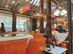 大堂-阿瓦山寨·湘菜现炒·剁椒鱼头王(咸阳总店)