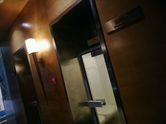-跃动游泳健身俱乐部(新华传媒店)