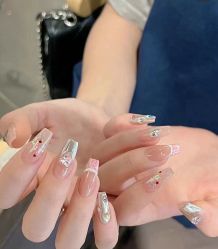 -悦指间美甲美睫