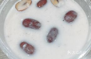 Red Date Coix Seed Red Bean Milk Porridge