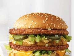 巨无霸-麦当劳(欧亚大观商都店)