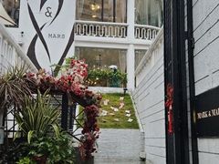 -Mark&Mars Restaurant