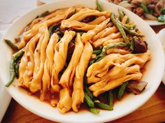 排骨扁豆焖卷子-望湖烤鱼