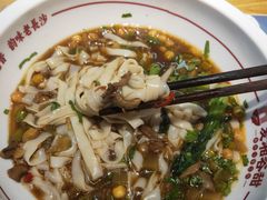 -呷佬·长沙手工米粉(金沙江路店)