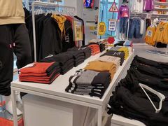 -美特斯邦威(新天地购物中心店)