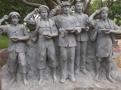 -万绿园