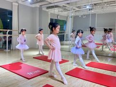 -炫艺舞蹈培训中心(枫尚奥特莱斯店)