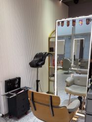 -PE SALON 