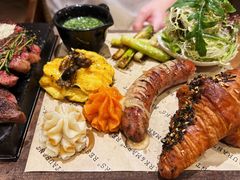 -Mark&Mars Restaurant