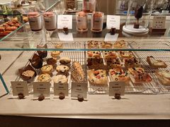 -VERIE BAKEHOUSE