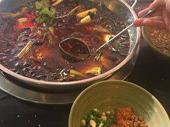 特色红油锅-川道拐耗儿鱼(置信路店)