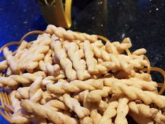 -魔方娱乐空间(兴华路店)