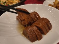-侬佳蒸菜馆(听潮店)