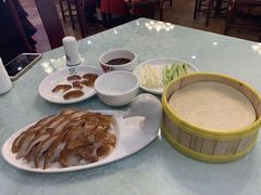 -六和聚传统烤鸭.天津菜(和平店)