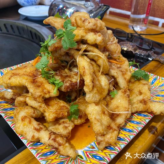 乡里乡亲铁锅炖(克拉玛依大油泡店)