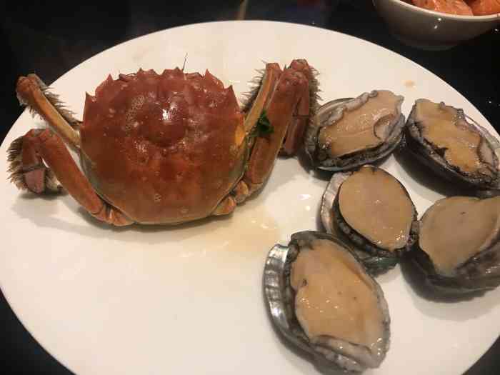 静湖泉温泉浴场-"新开的,人不多,环境设施都很不错,就是洗.