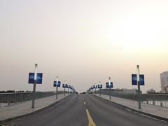 -上海滴水湖皇冠假日酒店