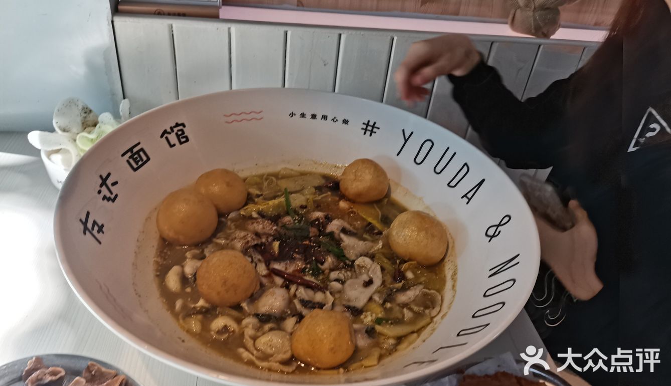 外酥里嫩，我们吃完又追加了一份，记得一定要蘸配的酱