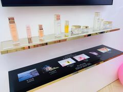 -Dior迪奥(上海世茂广场店)