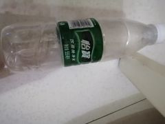 怡宝矿泉水-蜀留香火锅·始于1999·原四川老火锅(白堤路店)