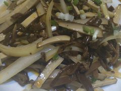 -严记小天府酸菜鱼(西四路店)