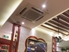 -巴国妹子毛肚火锅(蓝光悦城店)