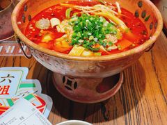 -成都你六姐·牛肉冒菜(信泰中心商场店)