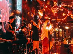 -胡桃里乐队酒馆