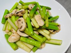 鲜芦笋炒口菇-楚山晓·楚湘菜(江夏永旺店)