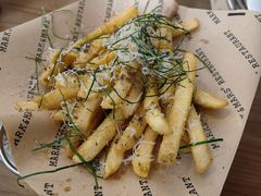 -Mark&Mars Restaurant