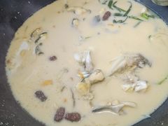 -咕嘟草帽鱼·牛奶一样的鲜鱼汤(包河万达广场创始店)