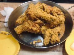 -BHC炸鸡(明洞总店)