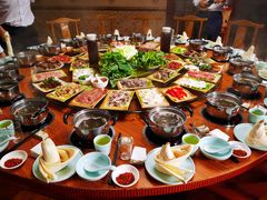 -周老三跷脚牛肉·全牛火锅(非遗传承店)