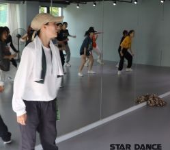-STAR舞蹈工作室