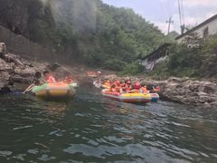 -安吉龙王山峡谷漂流