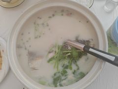 -天乐农家鱼头王(天目湖店)